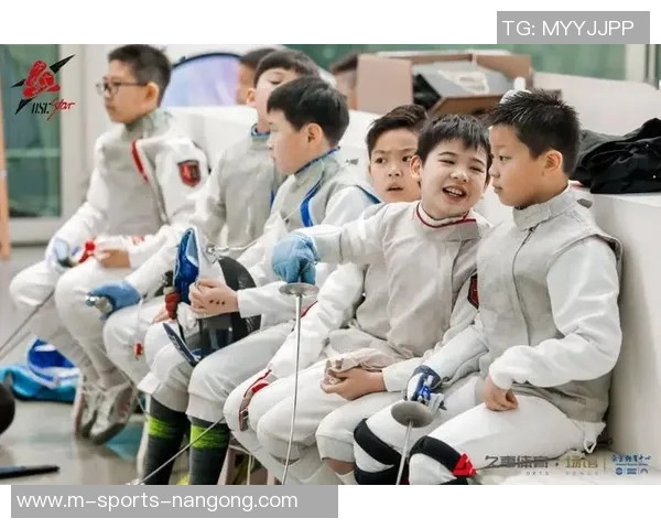 罗甲阿斯特拉对阵赤队精彩赛事回顾与分析